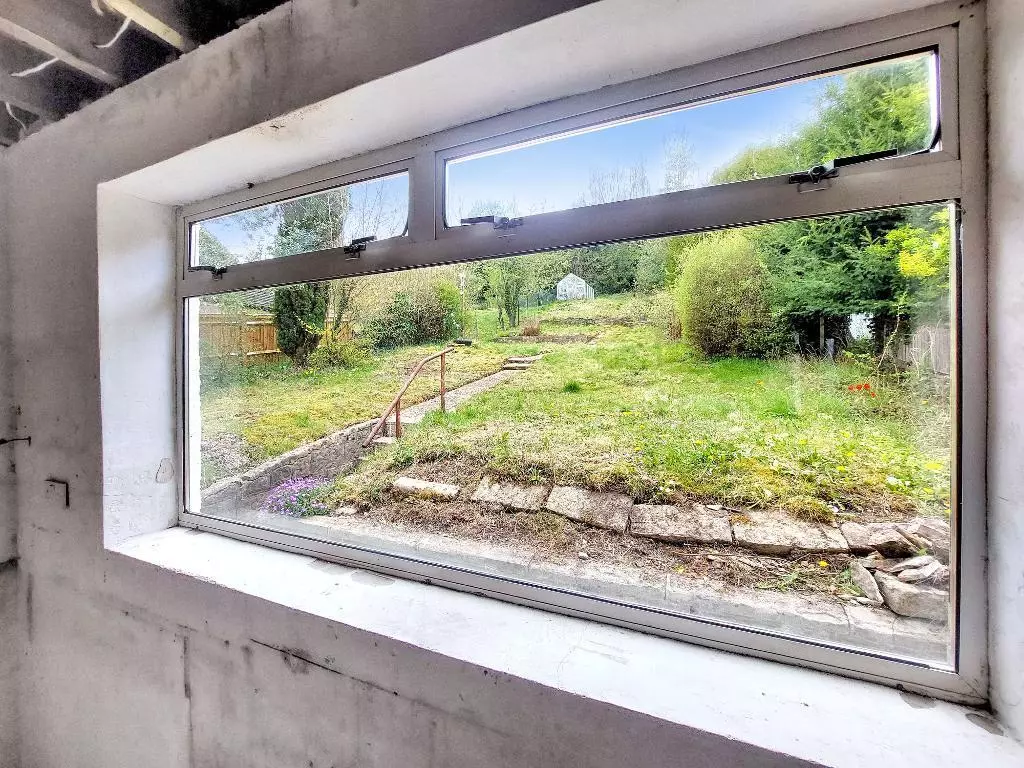 Valley Road, Kenley, CR8 - Image 8