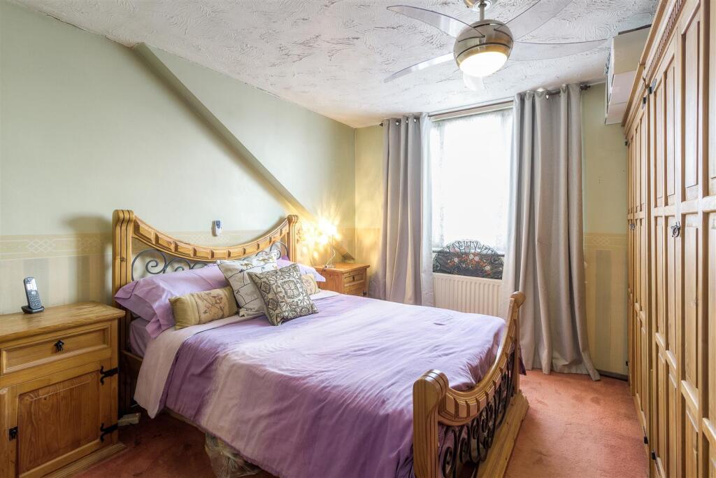 Senwick Road, Wellingborough - Image 5