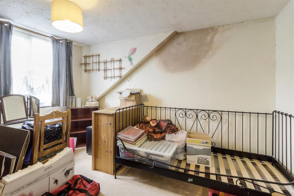 Senwick Road, Wellingborough - Image 7