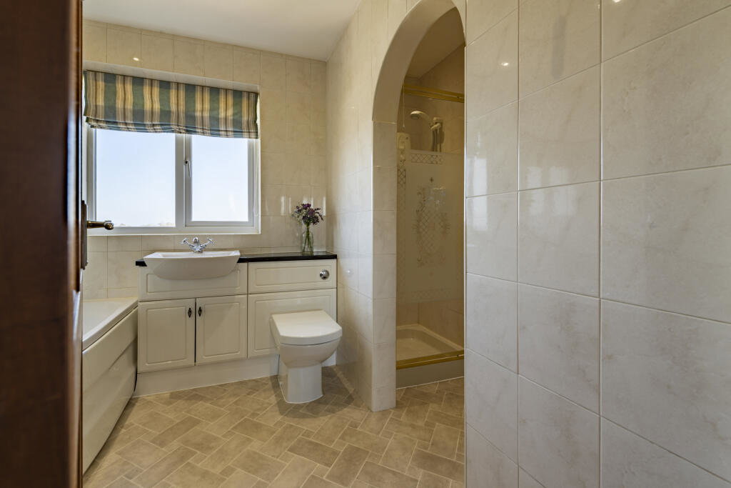 West Lane, DL2 - Image 10