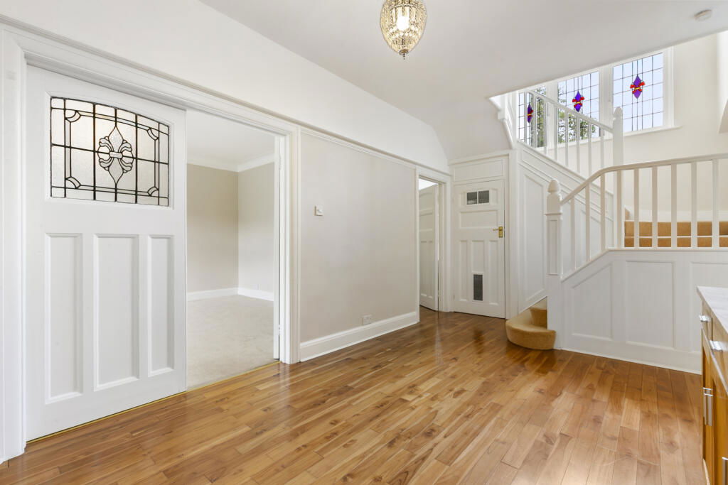 Woodfield Avenue, SW16 - Image 3