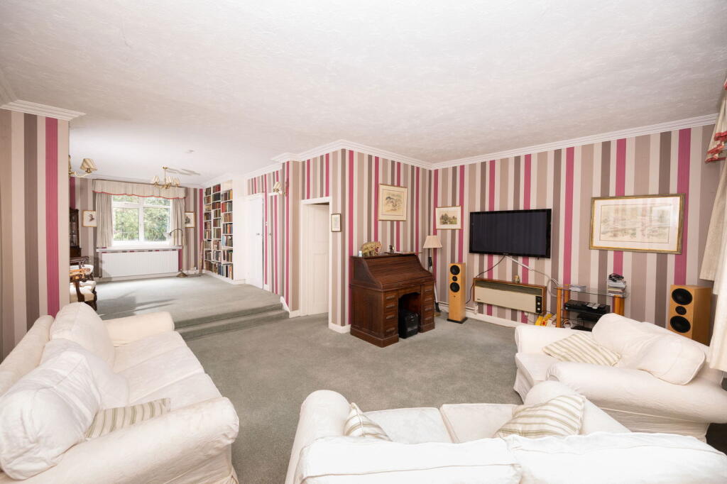 Carr Lane, Wakefield, WF2 6HJ - Image 3