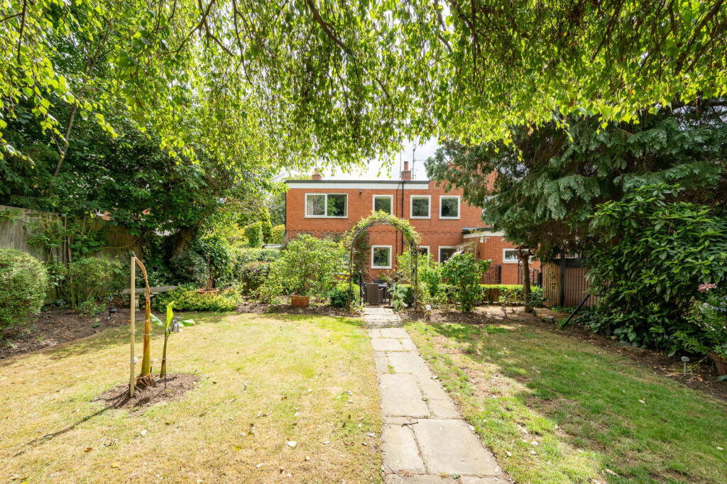 Carr Lane, Wakefield, WF2 6HJ - Image 7