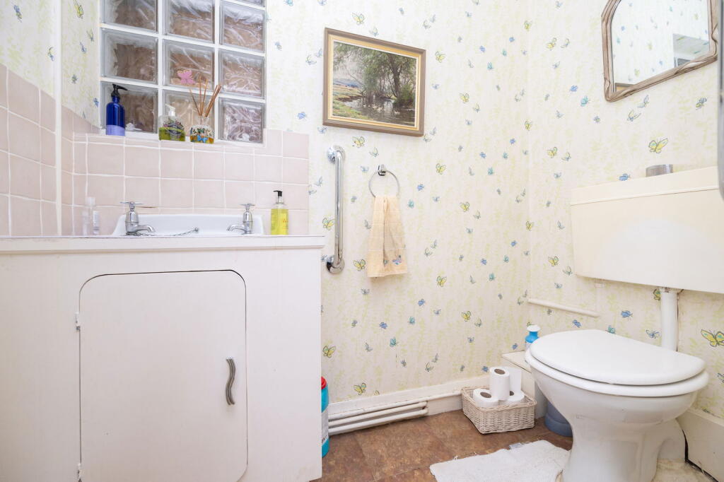 Carr Lane, Wakefield, WF2 6HJ - Image 9