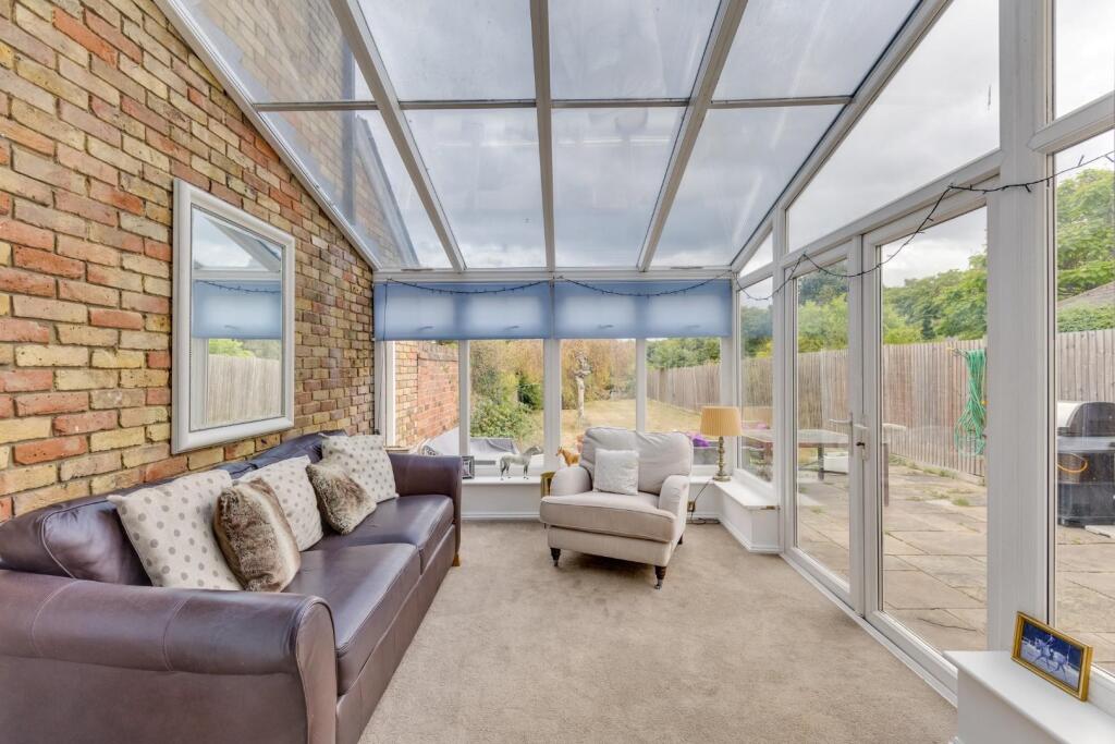 White Stubbs Lane, Bayford, Hertford - Image 2