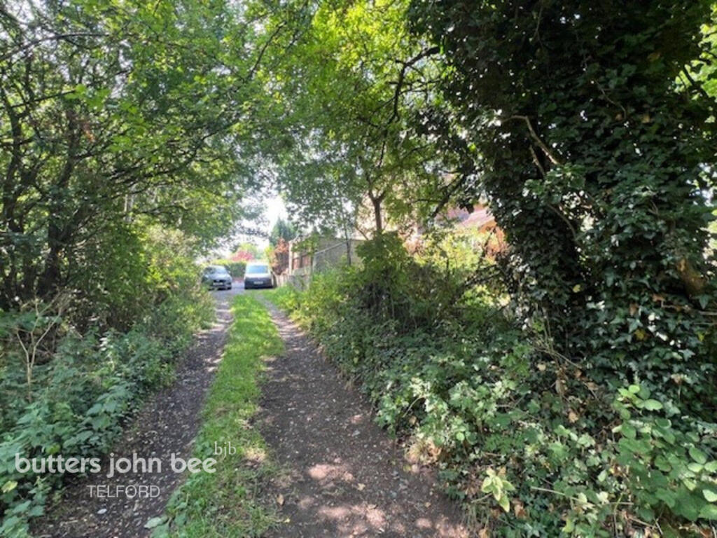 Hilltop Road, Telford - Image 6