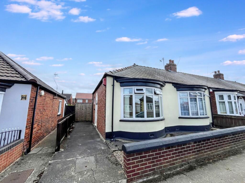 View property at Highfield Road, Longlands, Middlesbrough, North Yorkshire, TS4 2QN