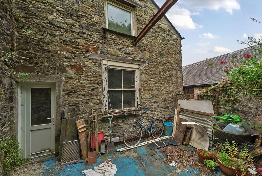 West Street, Tavistock - Image 14