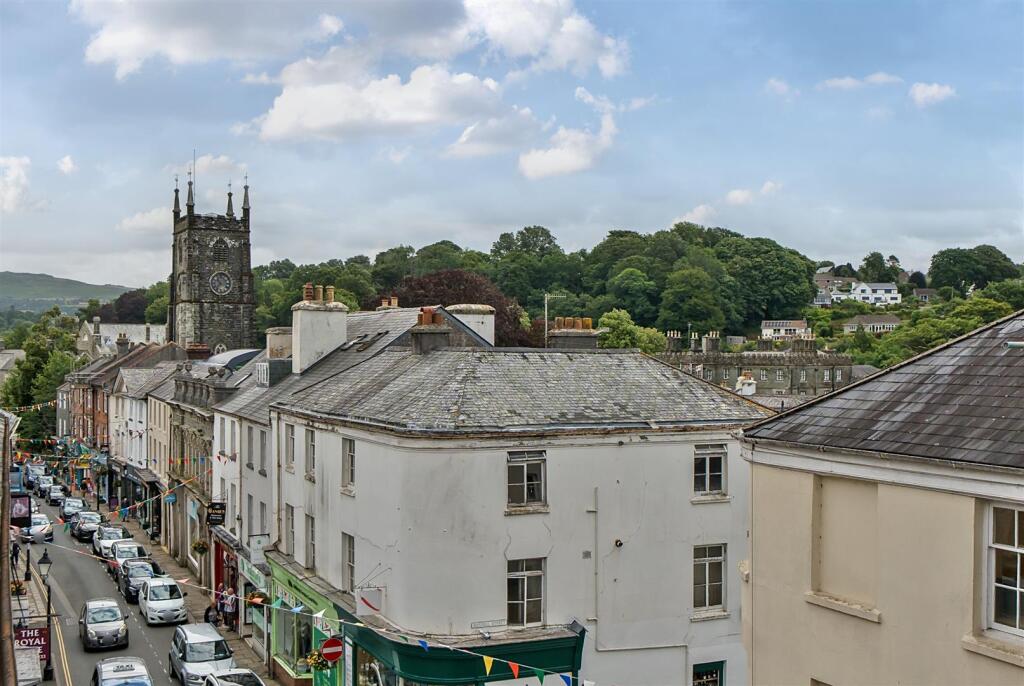West Street, Tavistock - Image 16