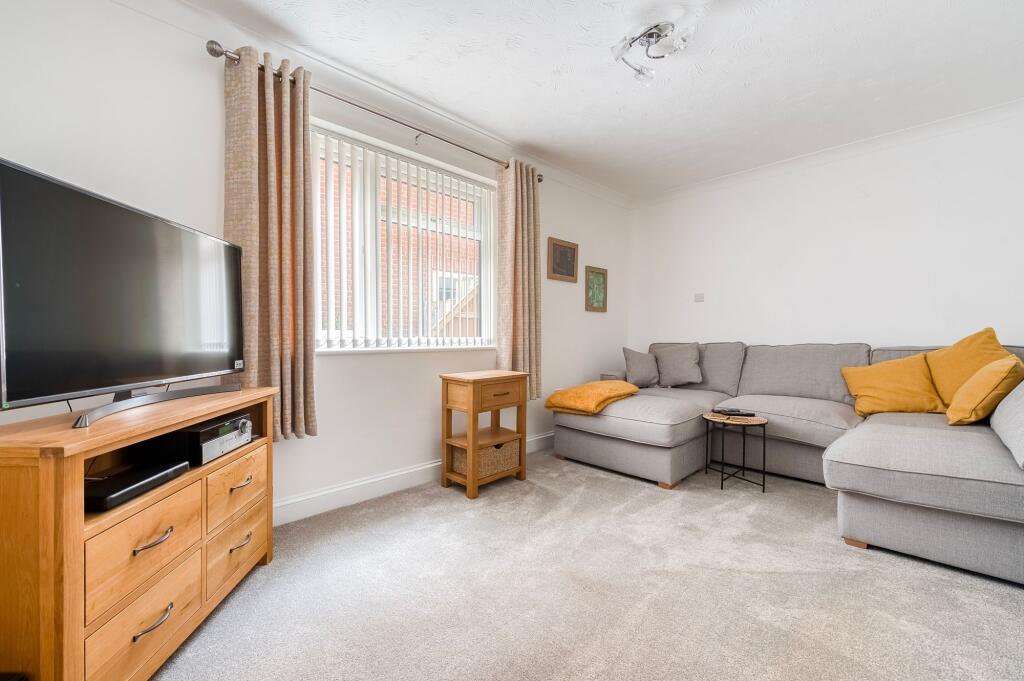 North Road, Ormesby - Image 6