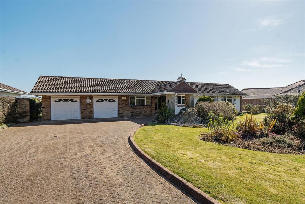 Cowes Lane, Hook Park, Warsash - Image 10