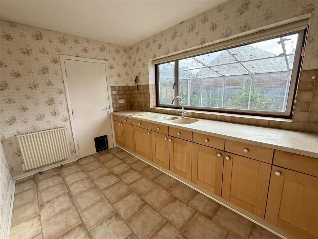 Northfield Close, South Cave - Image 2