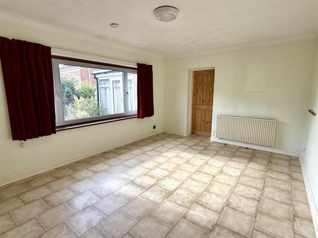 Northfield Close, South Cave - Image 3