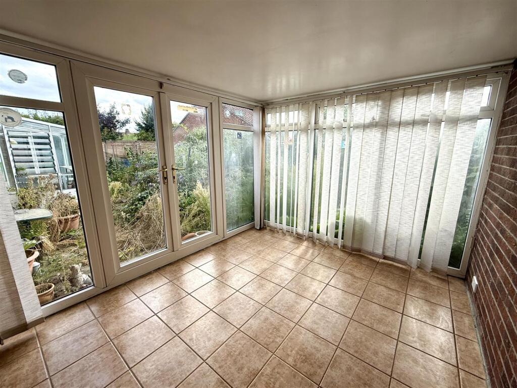 Northfield Close, South Cave - Image 4