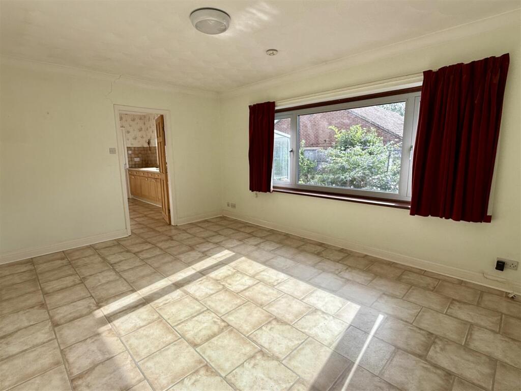 Northfield Close, South Cave - Image 7