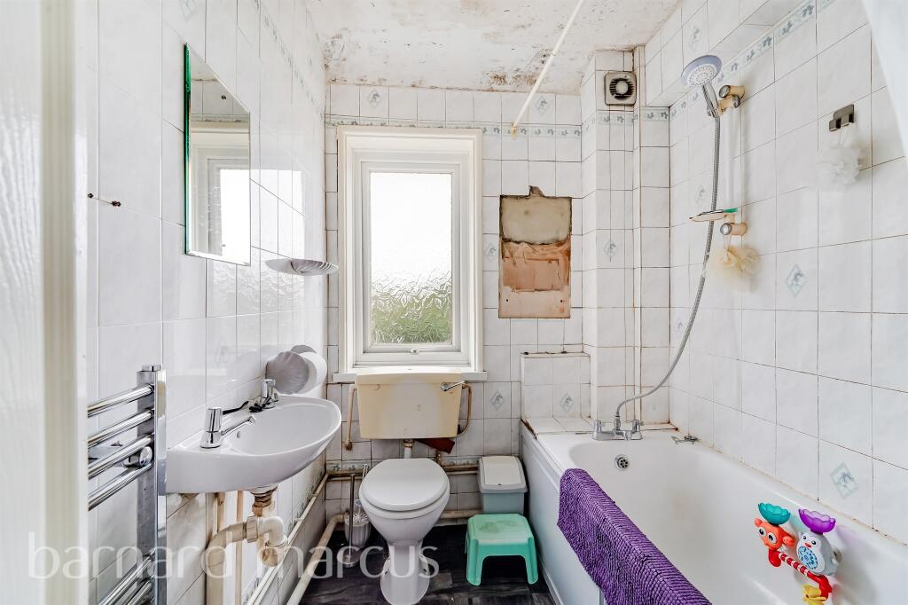 St. Helier Avenue, Morden - Image 10