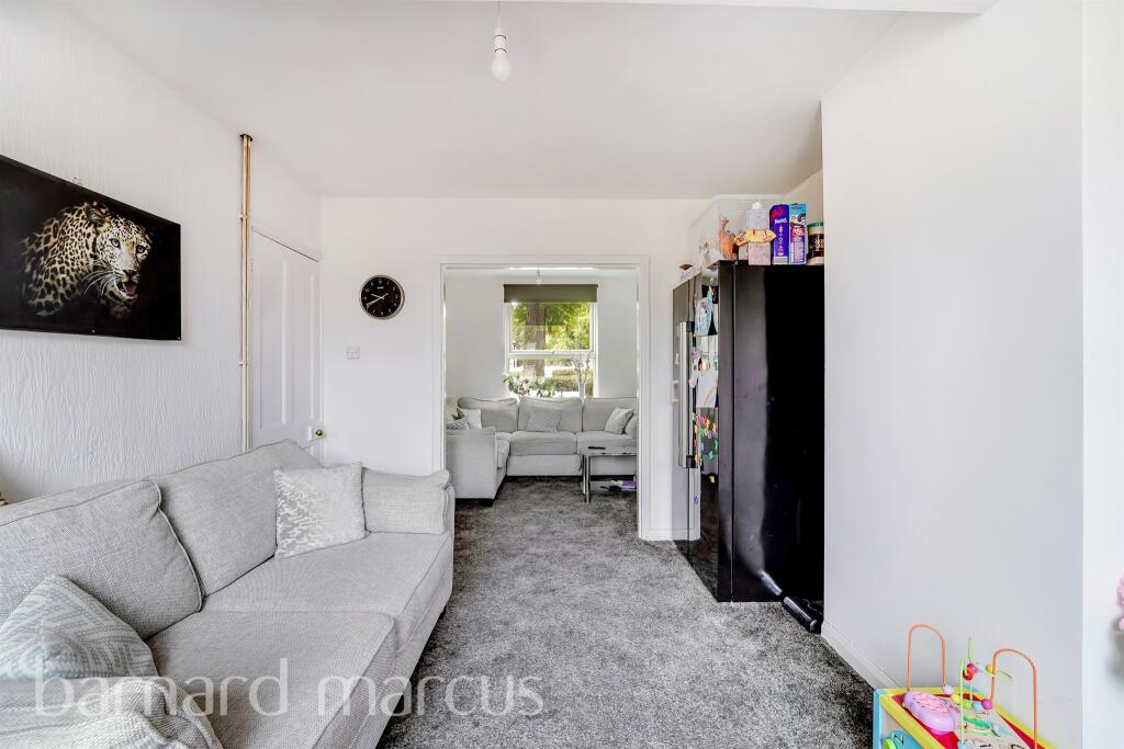 St. Helier Avenue, Morden - Image 5