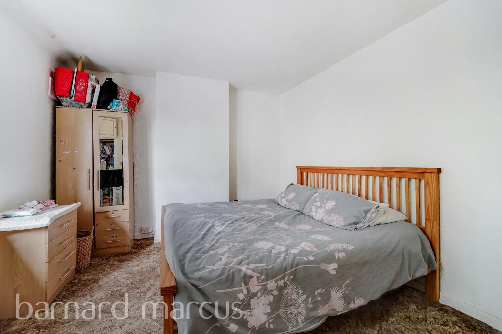 St. Helier Avenue, Morden - Image 8