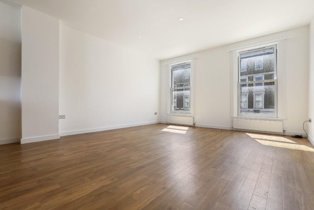 New Cross Road, London, SE14 - Image 19