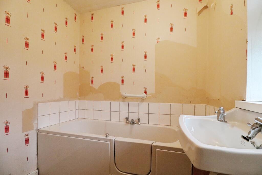 Torrington Road, Llanrumney, Cardiff - Image 12