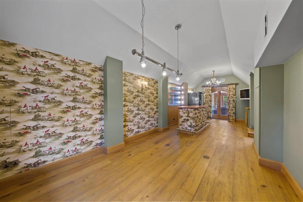 The Highway, South Sutton, SM2 - Image 16