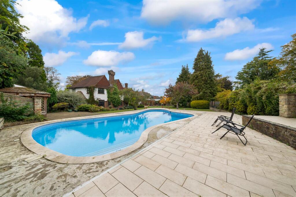 The Highway, South Sutton, SM2 - Image 20