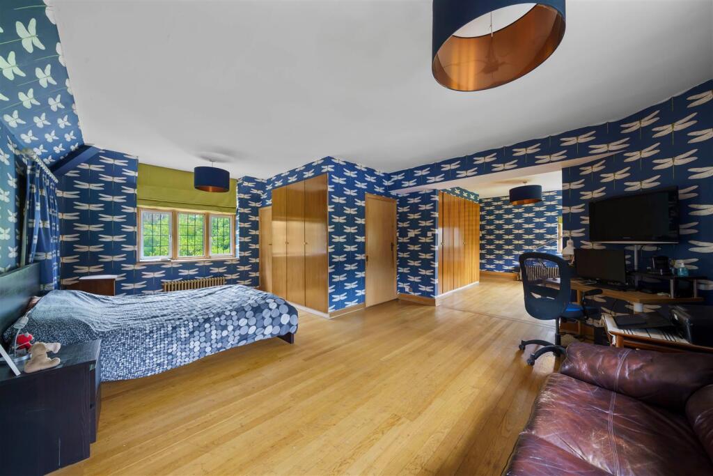 The Highway, South Sutton, SM2 - Image 24