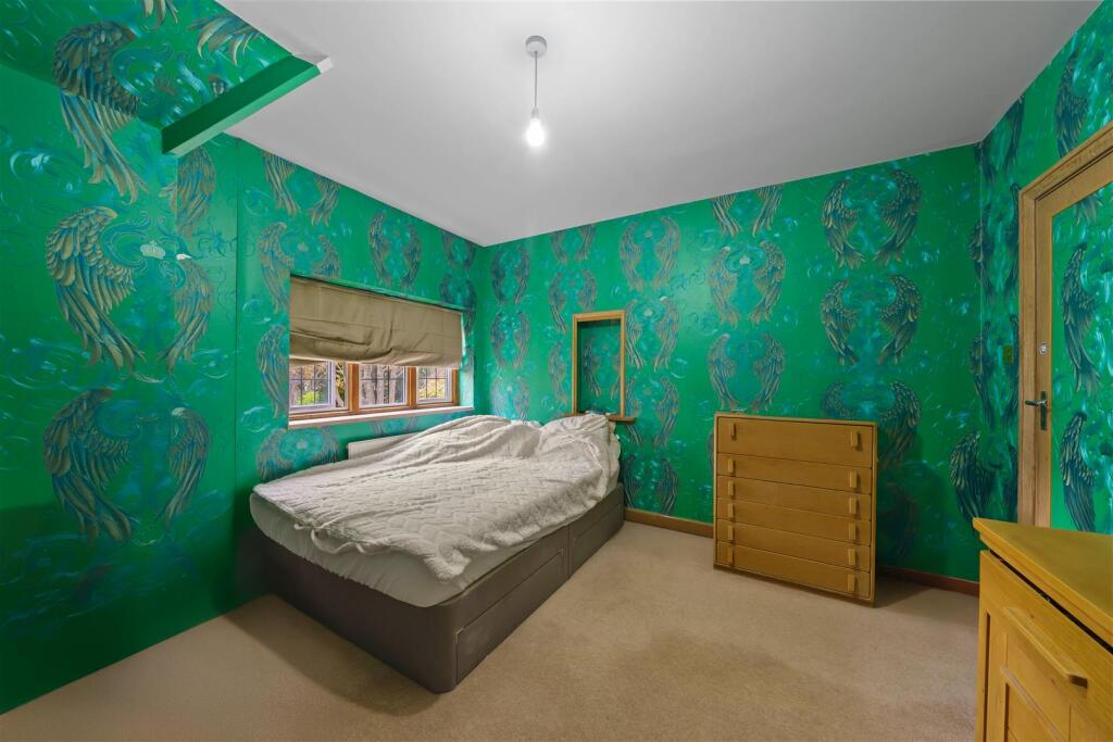 The Highway, South Sutton, SM2 - Image 30