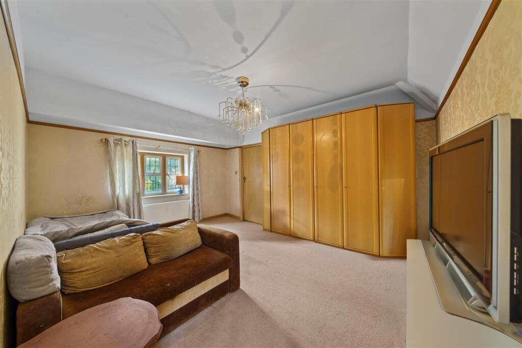 The Highway, South Sutton, SM2 - Image 31