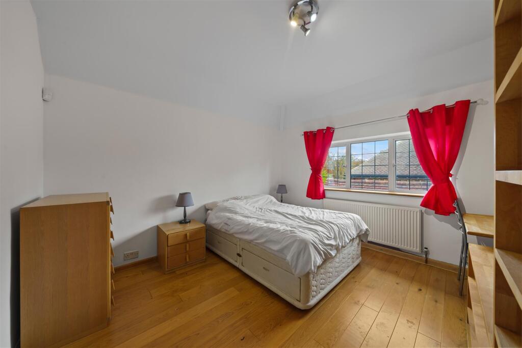 The Highway, South Sutton, SM2 - Image 32