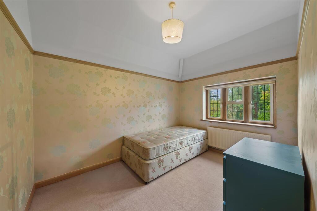 The Highway, South Sutton, SM2 - Image 33