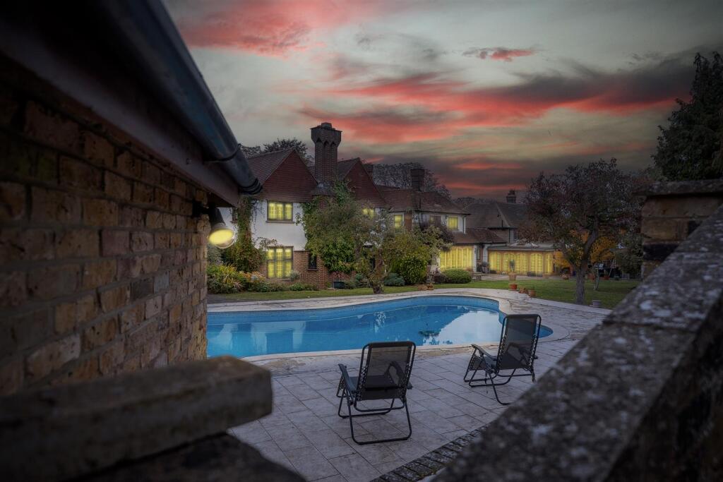 The Highway, South Sutton, SM2 - Image 40