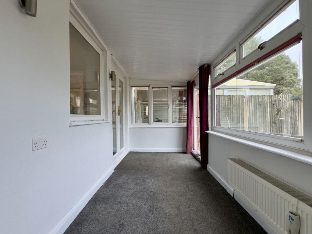 Leslie Avenue, Margate, CT9 - Image 12