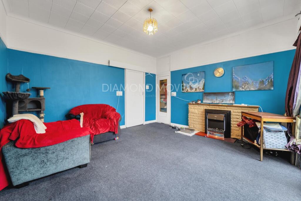 Rossindel Road, Hounslow, TW3 - Image 3