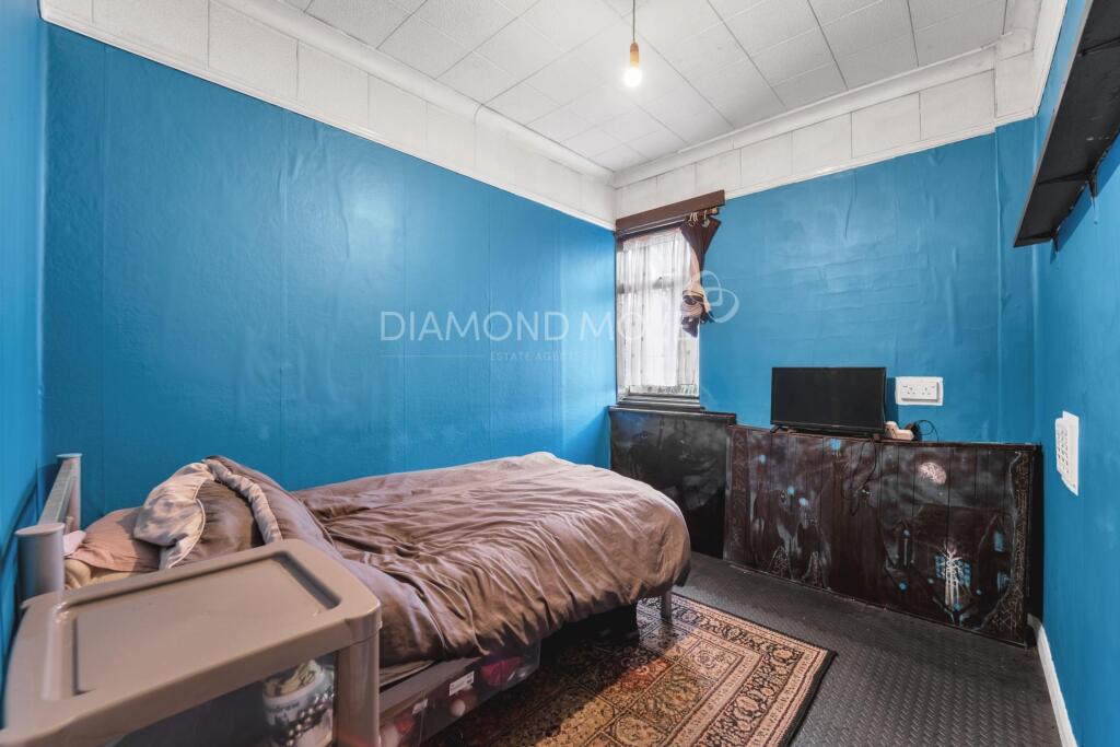 Rossindel Road, Hounslow, TW3 - Image 7