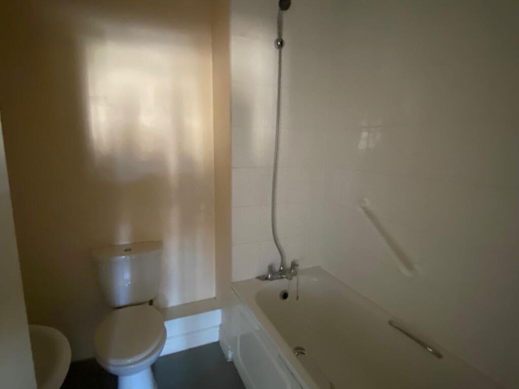 Flat 1, 1 Blagdon Road, London, SE13 7HL - Image 9