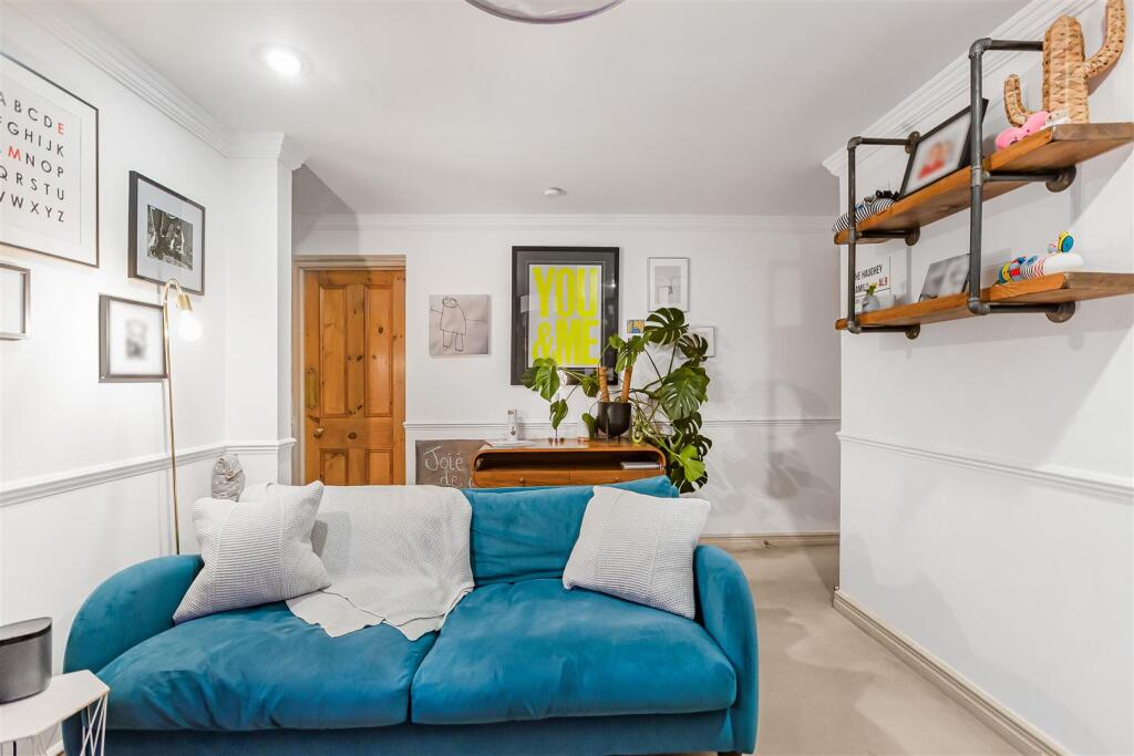 High Road, Essendon - Image 15