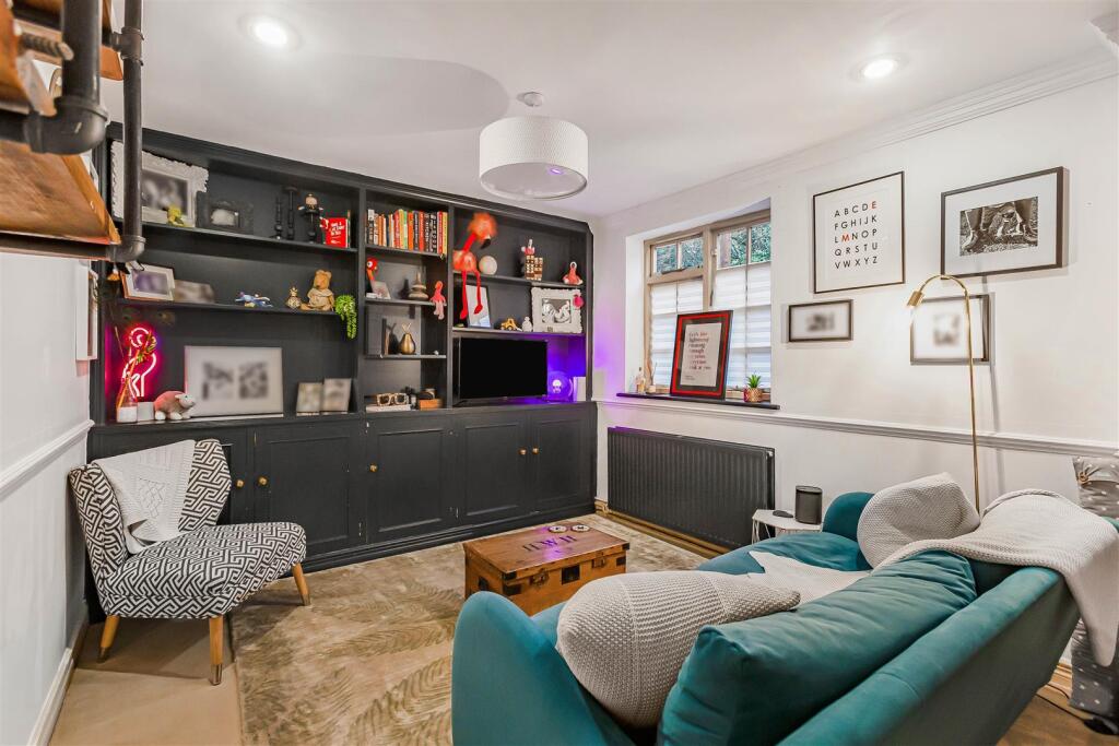 High Road, Essendon - Image 16