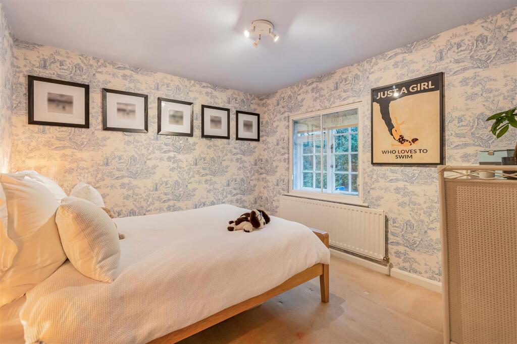 High Road, Essendon - Image 20