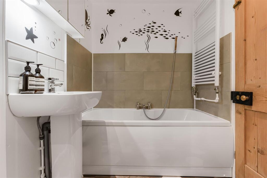 High Road, Essendon - Image 24