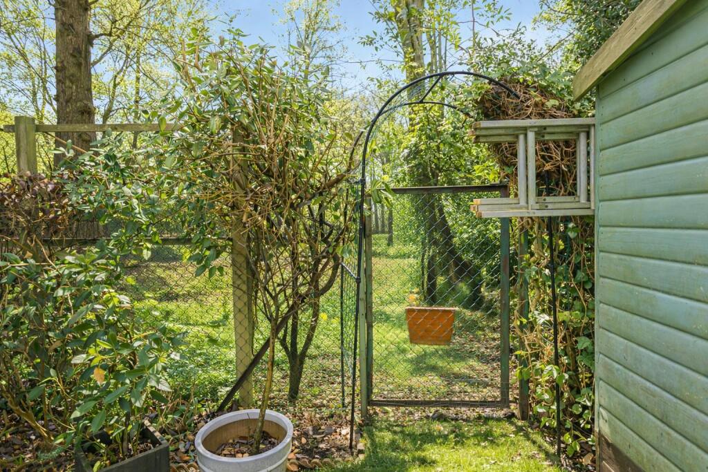 High Road, Essendon - Image 26