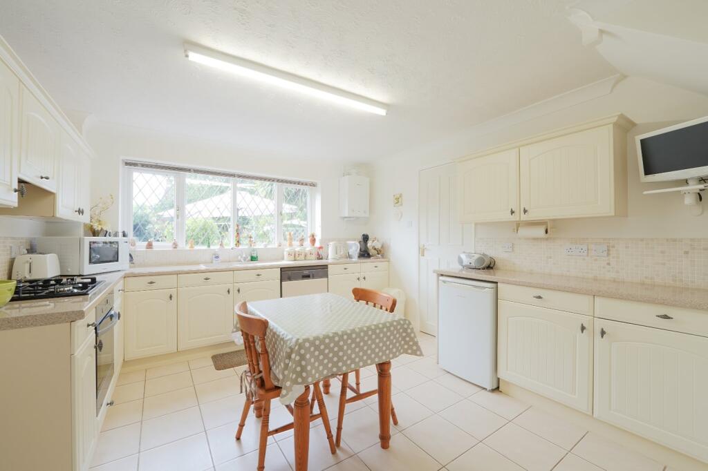 Hatfield Drive, West Bridgford, Nottingham, Nottinghamshire, NG2 - Image 7