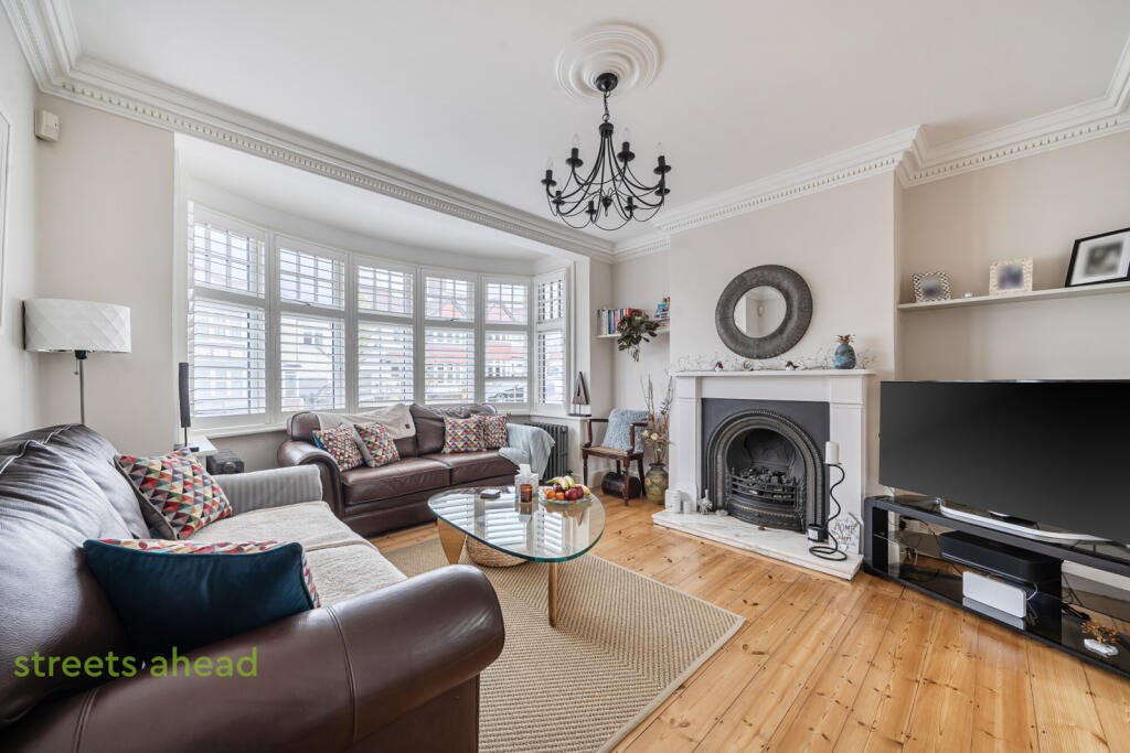 Sundial Avenue, London, SE25 - Image 2