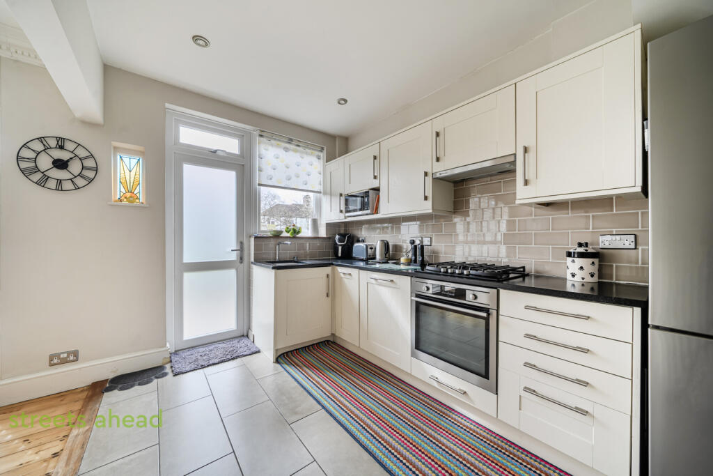 Sundial Avenue, London, SE25 - Image 6