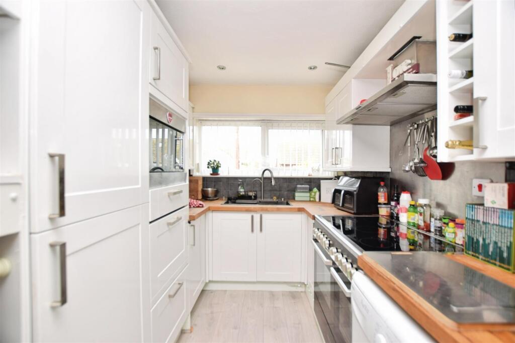 Lon Y Llyn, Pensarn, LL22 - Image 7