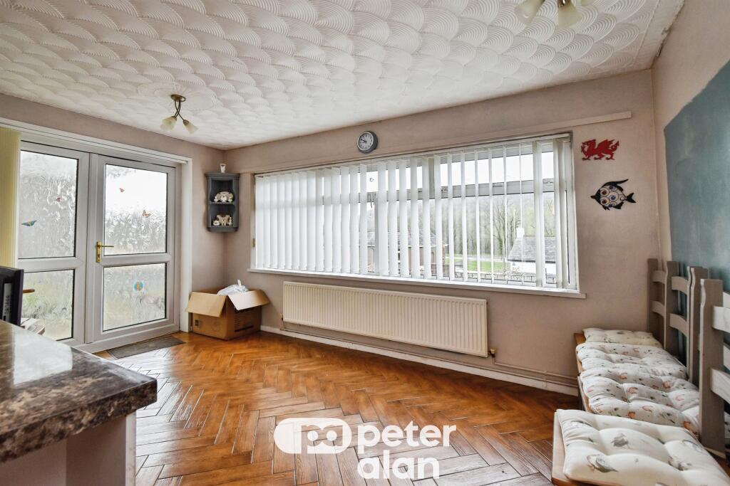 Boi Close, Mountain Ash - Image 4
