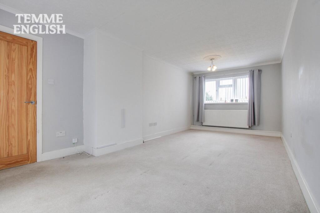 Gernons, Lee Chapel South, SS16 - Image 2