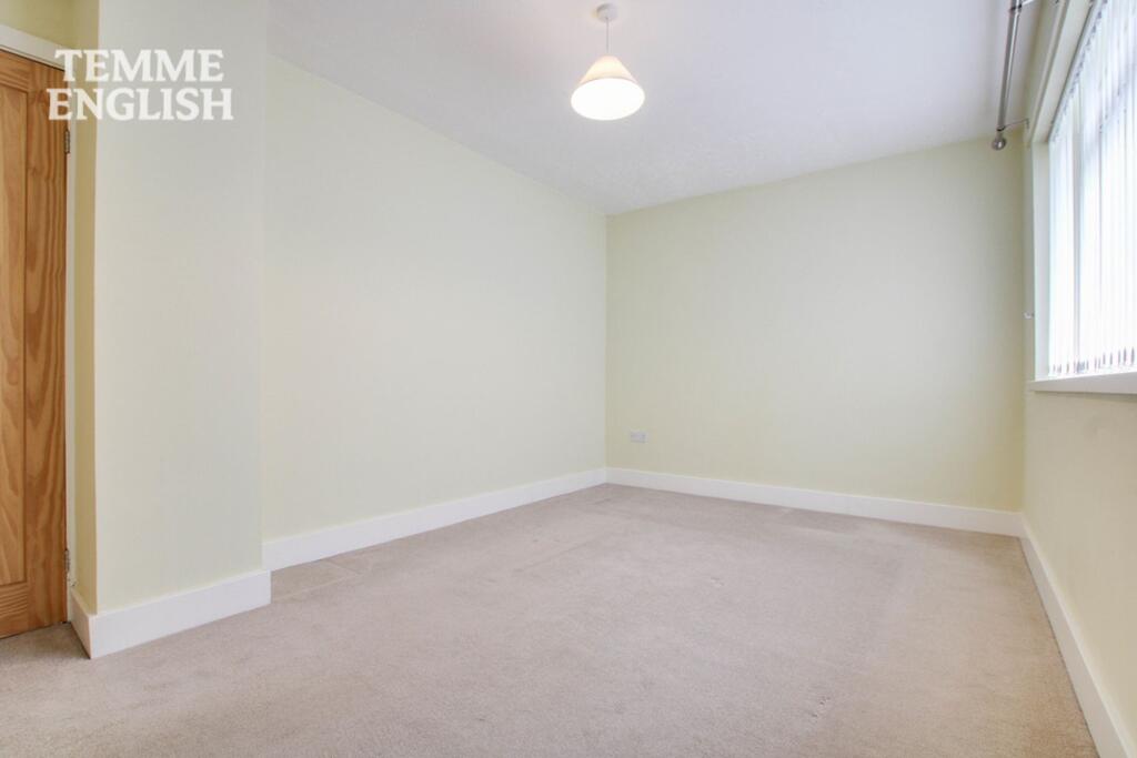 Gernons, Lee Chapel South, SS16 - Image 9