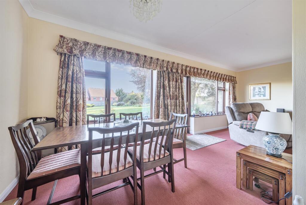 Jeffreys Way, Taunton - Image 15