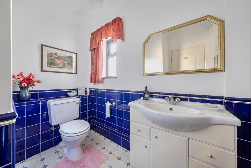 Jeffreys Way, Taunton - Image 18